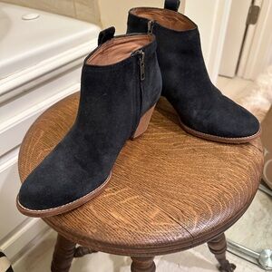 Women's Suede Ankle Boots - Dark Blue